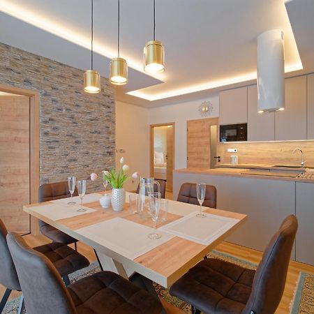 Villa Holiday Hevlín Dış mekan fotoğraf